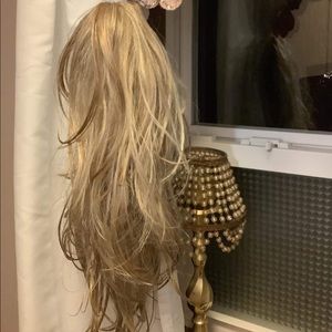 Blonde clip in human hair